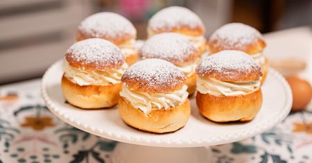 Szwedzi bułki jedzą na słodko. Semla pokochasz nie tylko w tłusty czwartek