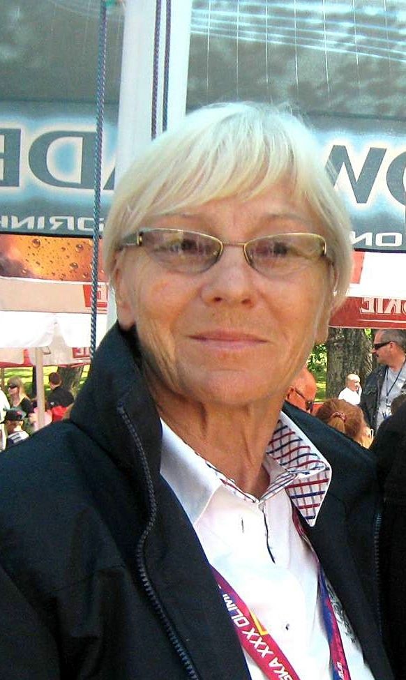 Jarosława Jóźwiakowska fot. Sławek - https://www.flickr.com/photos/znani/5824285039/in/set-72157601440840638/CC BY-SA 2.0
