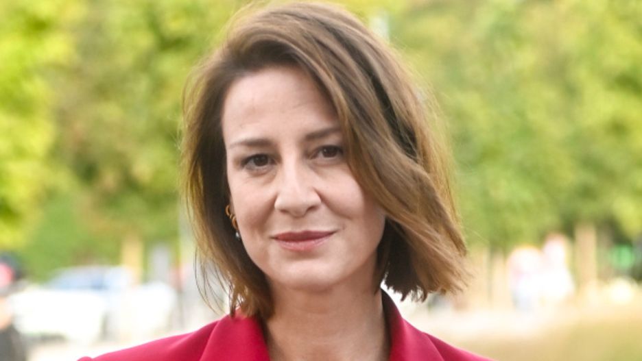 Maja Ostaszewska cała w czerwieni
