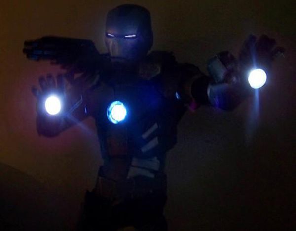Niesamowita zbroja domowej roboty – War Machine 2