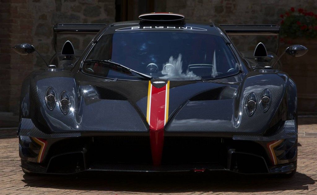 Pagani Zonda Revolucion - ostatnia Zonda na zdjęciach [galeria] 9