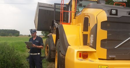 Makabra na Śląsku. Kierowca nie zauważył 62-latka leżącego w trawie