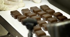 Trwa bożonarodzeniowy szczyt sprzedaży słodyczy. Producenci myślą już jednak o Wielkanocy