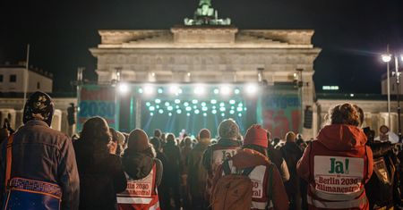 Berlin może być neutralny klimatycznie już w 2030 r. Co z autami w stolicy Niemiec?