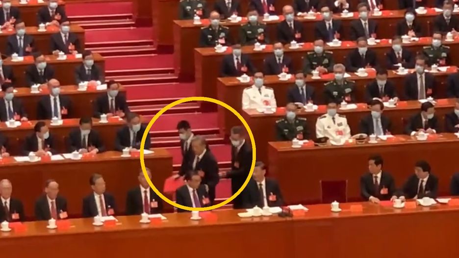 Były prezydent Chin Hu Jintao, został w sobotę wyprowadzony z ceremonii zamknięcia kongresu rządzącej partii komunistycznej.