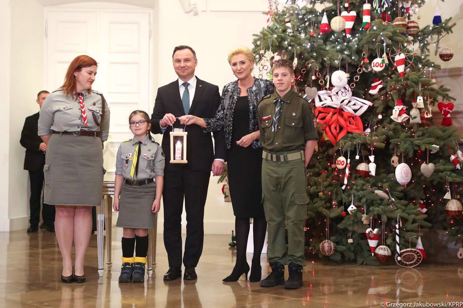 Para prezydencka przyjęła światło betlejemskie