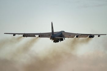 Katastrofa samolotu wojskowego w USA. Bombowiec rozbił się po starcie