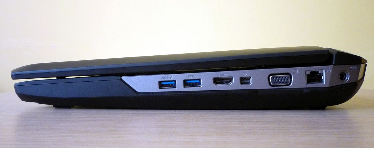 Asus G55VW - ścianka prawa (2 x USB 3.0, HDMI, mini-DP, VGA, zasilanie)