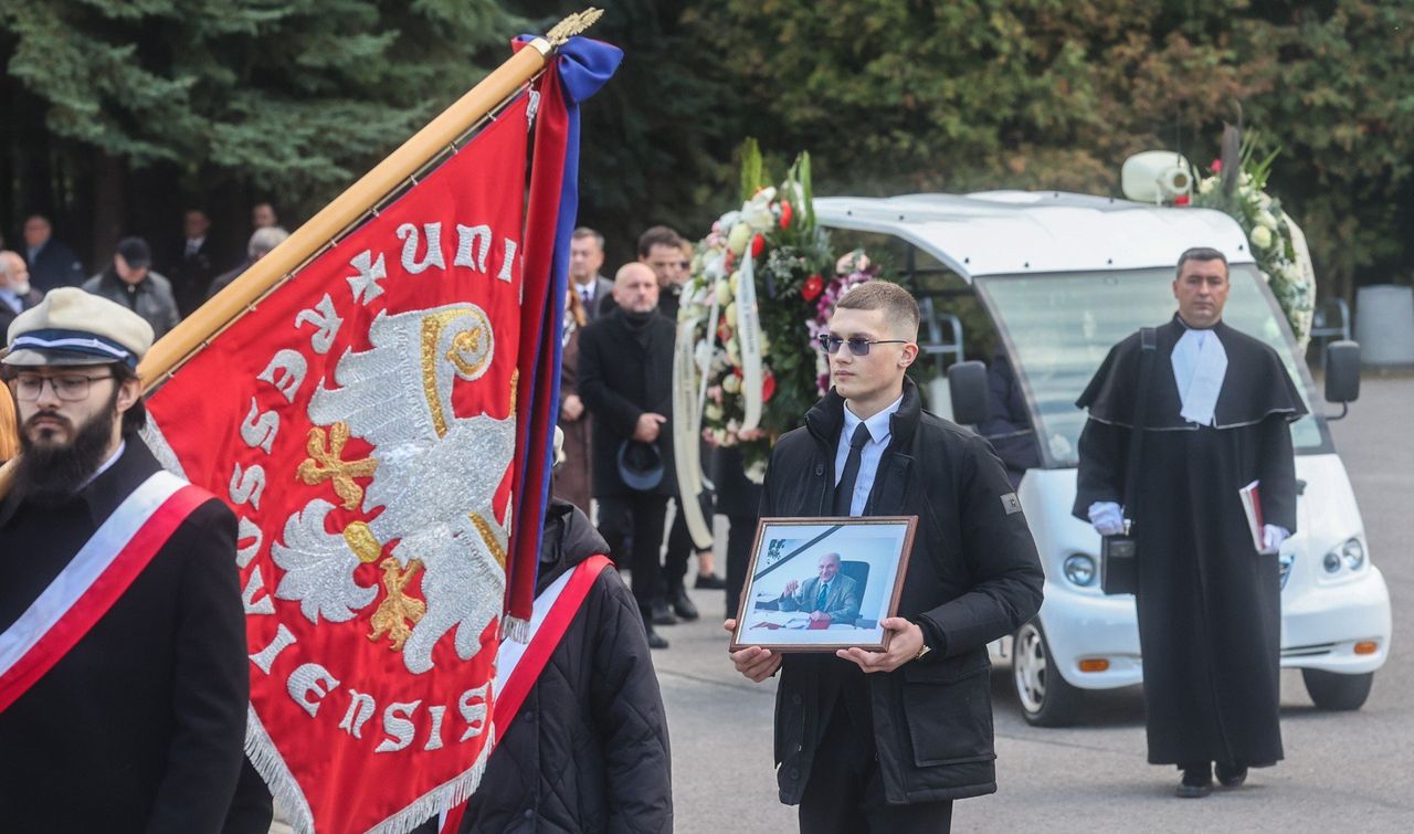Rzeszów: Pogrzeb prof. Włodzimierza Bonusiaka, byłego rektora UR