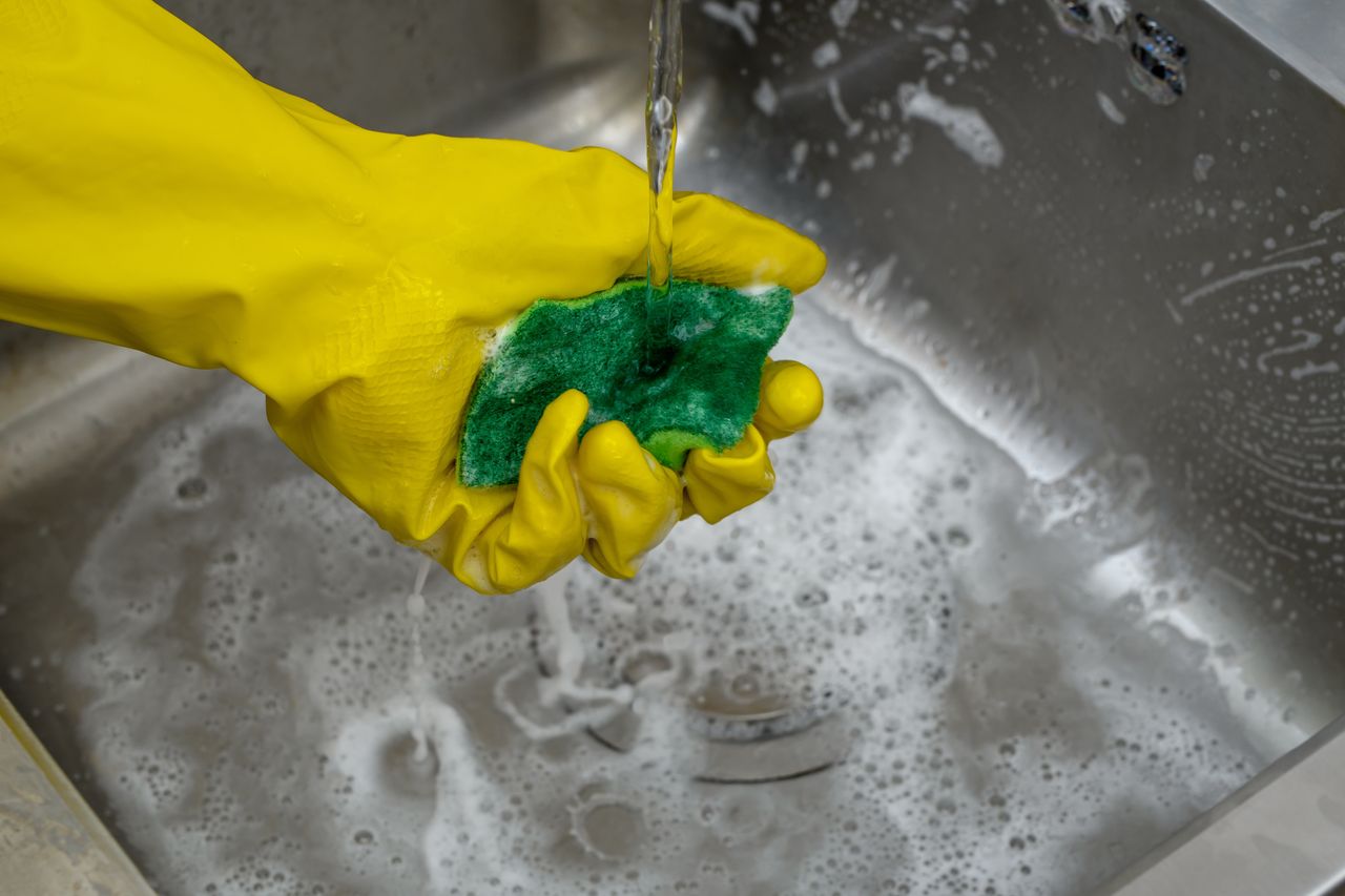 Dangers of dishwashing liquid: Surfaces to avoid