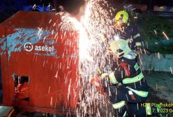 Tragedia w Pilznie: Mężczyzna spłonął żywcem w pojemniku na odpady elektryczne
