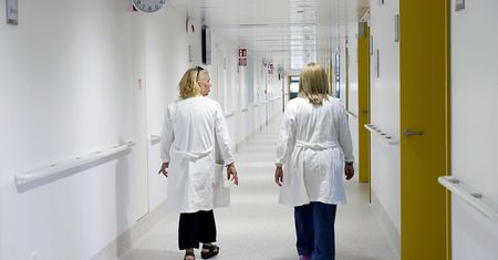 Szpitale bez pieniędzy na wypłaty. Obarczają winą NFZ