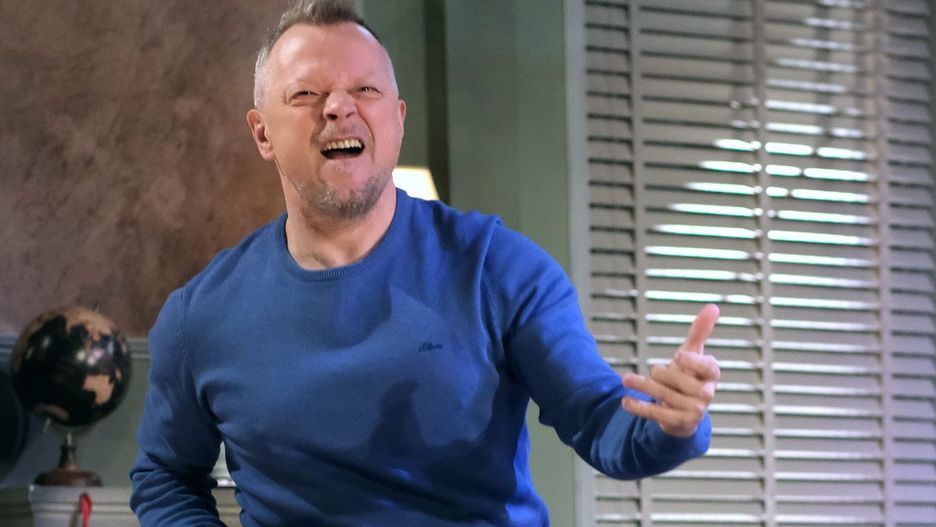 Piotr Szwedes w spektaklu "Biali heteroseksualni mężczyźni"