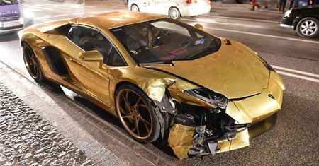 Co dalej ze złotym aventadorem, który został rozbity w Warszawie?
