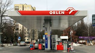 Ile zarabia się na stacji paliw? Oto kwoty na rękę na Orlenie