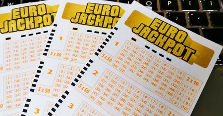Wygrał w Eurojackpot 120 mln euro. Oto skąd pochodzi