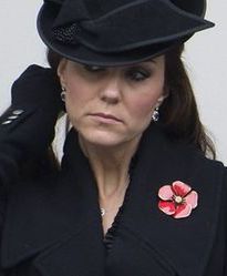 Smutna i zamyślona księżna Kate