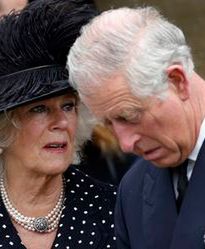 Camilla Parker Bowles pochowała brata!