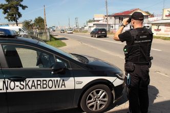 Karuzela podatkowa w Wólce Kosowskiej. Skarbówka rozbiła nielegalny biznes