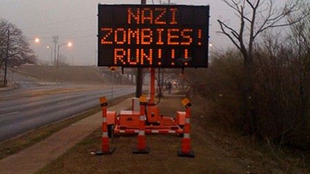 Koniec jest blisko! Zombie-naziści atakują! 1