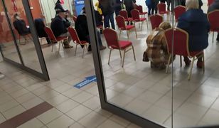 Szczepienia poza kolejnością w Rzeszowie. "Polska liderem chaosu"