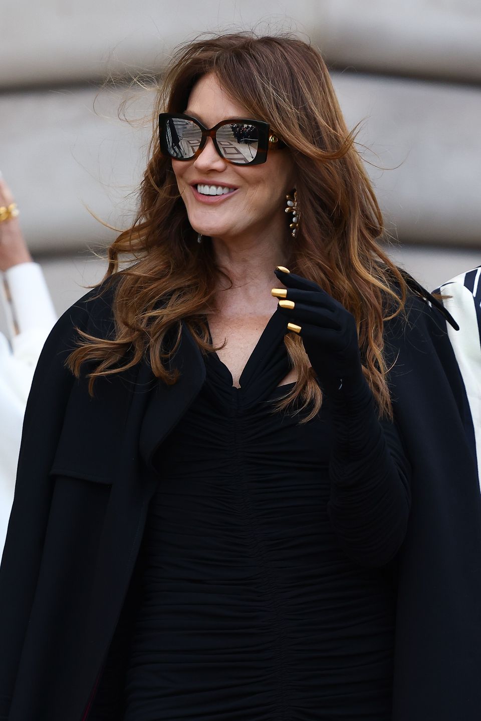 Carla Bruni lansuje się na paryskim Tygodniu Mody