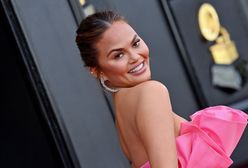 Chrissy Teigen zapozowała przed lustrem. Odsłoniła wszystko