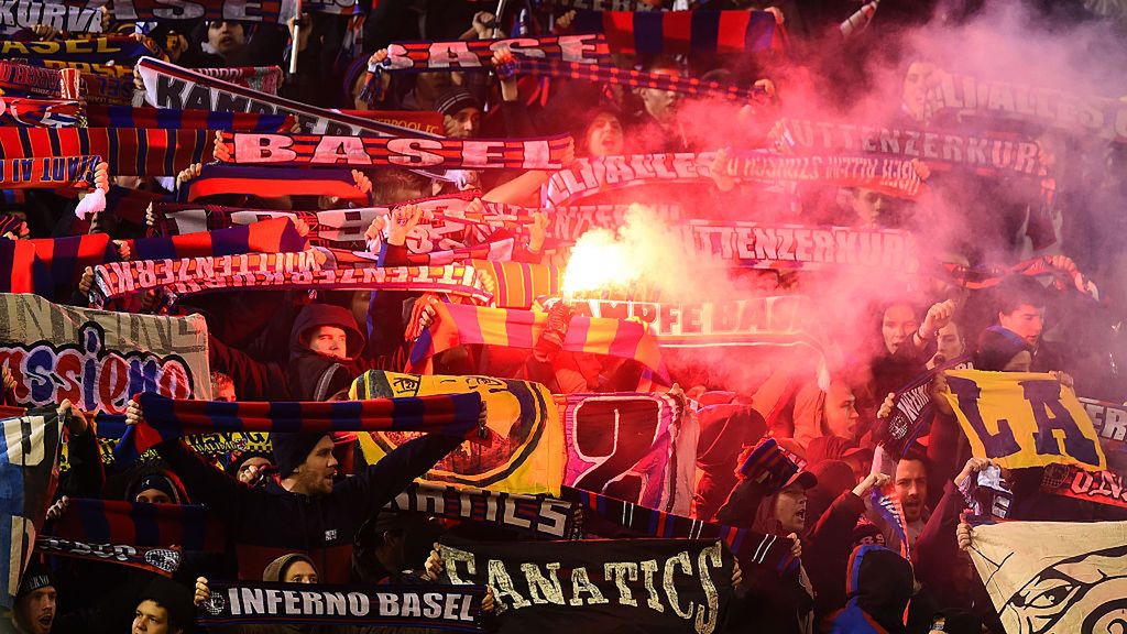 Zdjęcie okładkowe artykułu: Getty Images / Na zdjęciu: kibice FC Basel