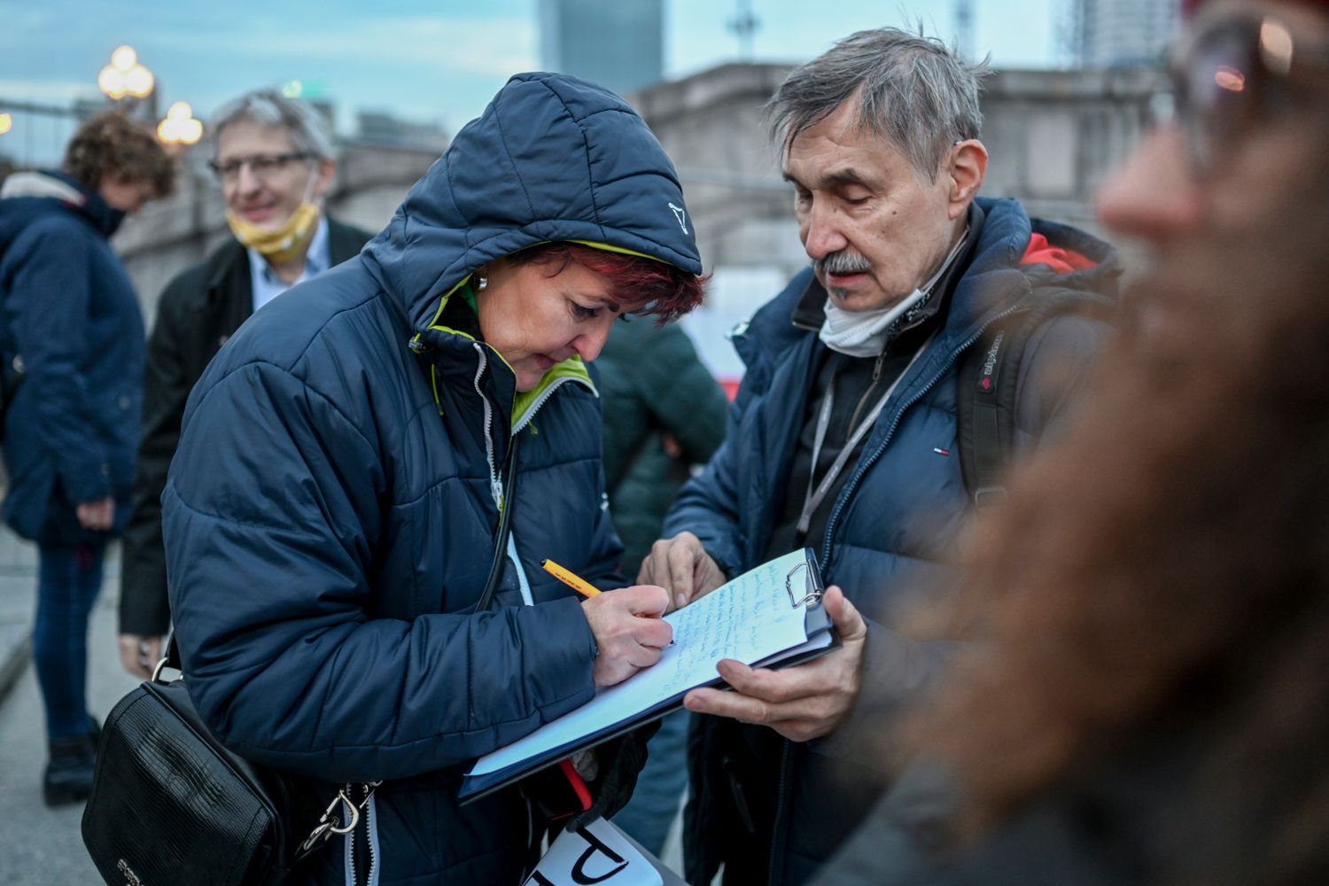 Jolanta Kwaśniewska na spektaklu Płoniemy...
