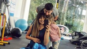 Rodzinne zdjęcie Lewandowskich. Wspólnie spędzają czas na siłowni