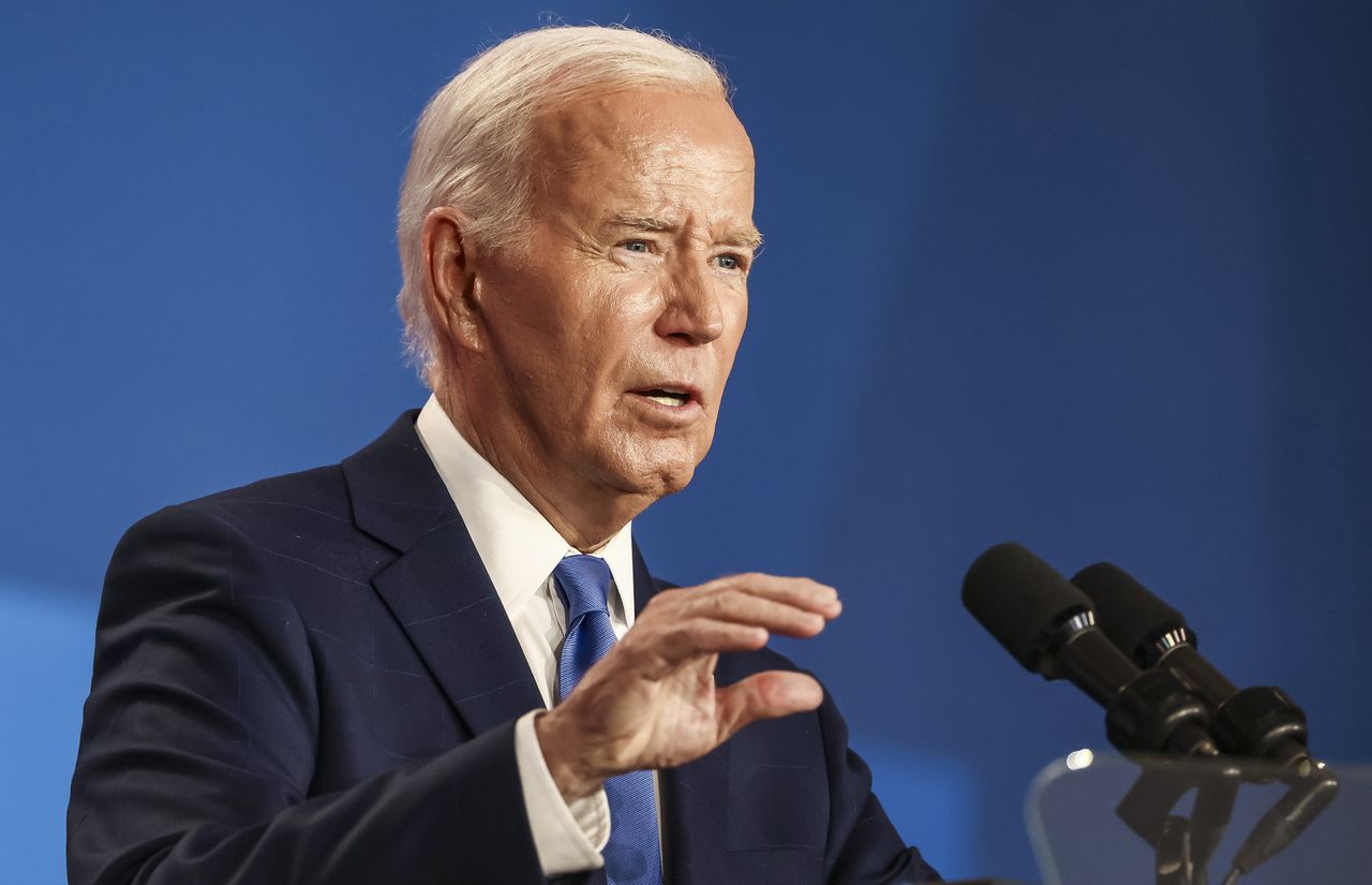 Biden blunders at NATO summit, introduces Zelensky as Putin