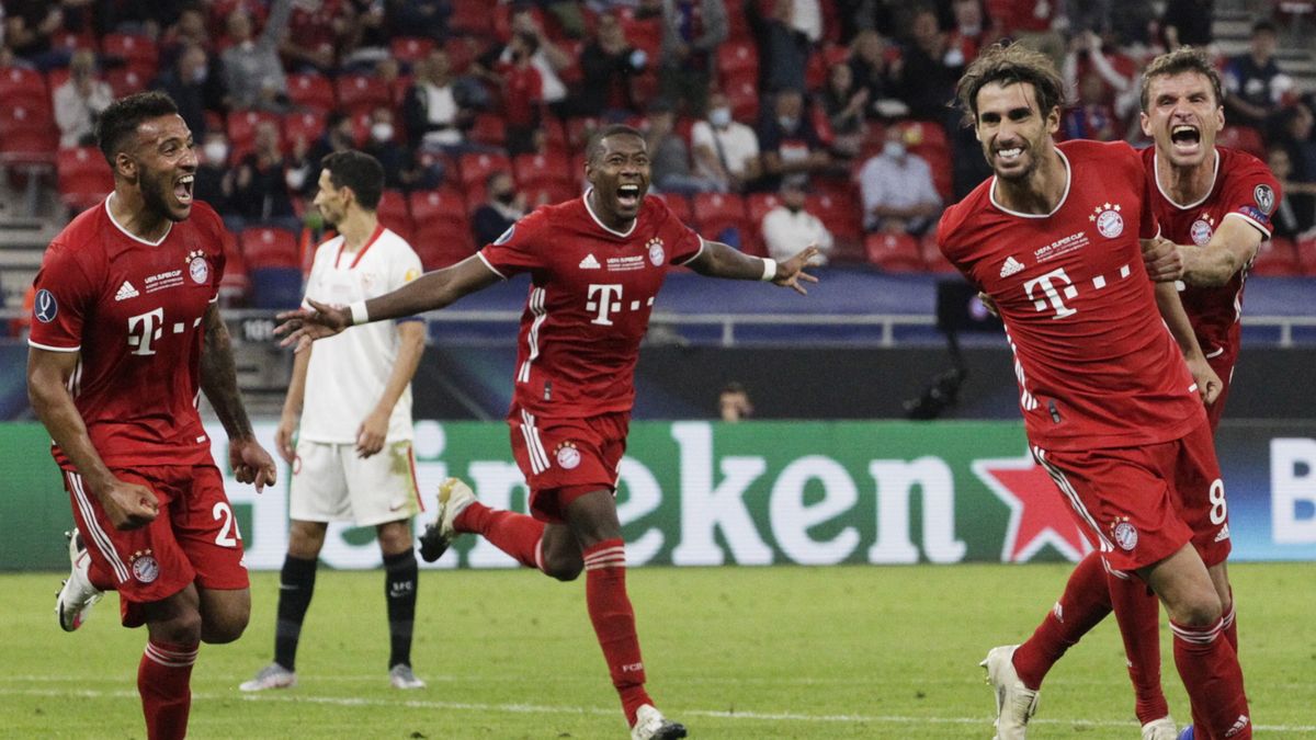 radość Bayernu Monachium po zdobyciu bramki przez Javiego Martineza