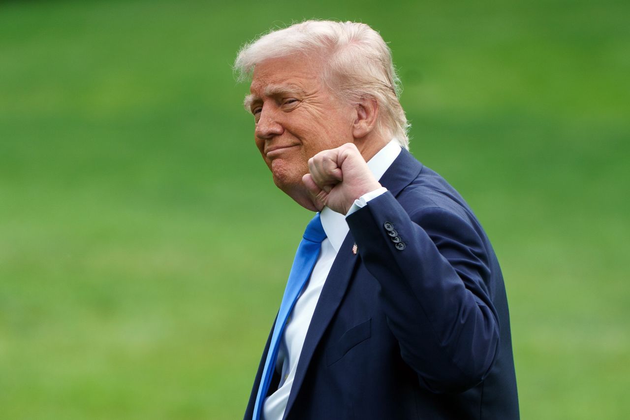 Trump targets China with Iran oil sanctions ultimatum