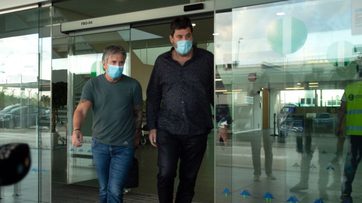 PAP/EPA / Enric Fontcuberta / Na zdjęciu: Jorge Messi (z lewej)