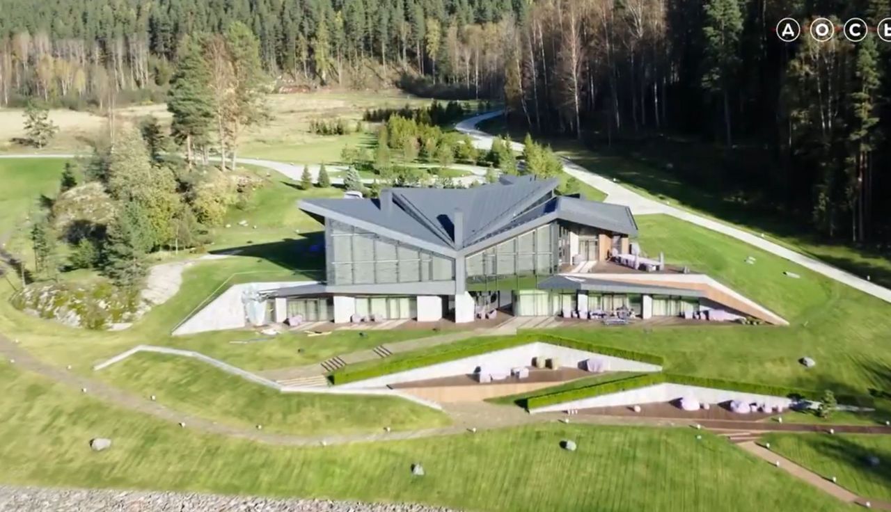 Unveiling Putin's alleged secret abode: Lake Ladoga estate with luxurious perks and 'air defense'
