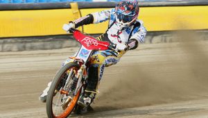 Żużel. Musieli pożyczać buty od rywala. "500 złotych za bieg"