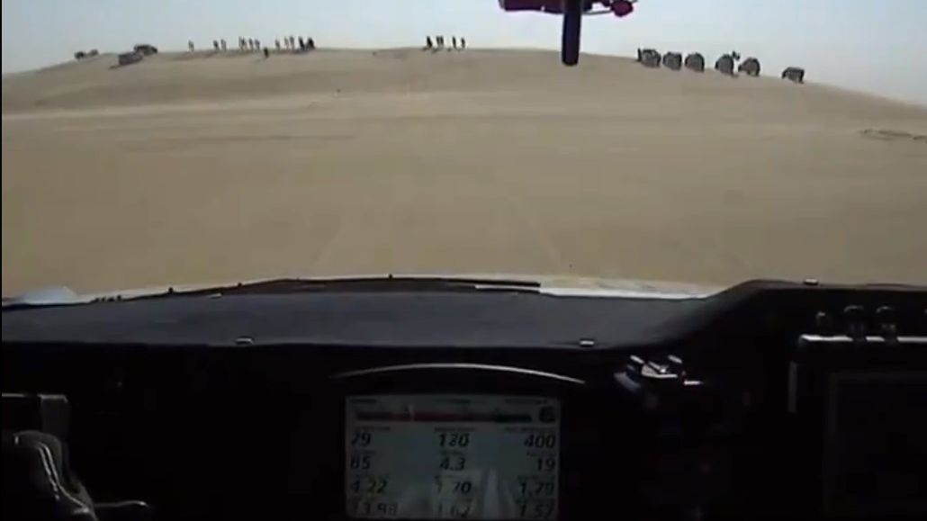 Kamera z samochodu Fernando Alonso podczas Rajdu Dakar