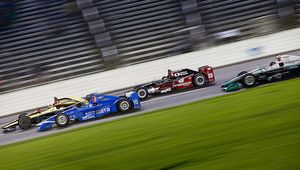 IndyCar: Sebastien Bourdais wygrał z ostatniego pola