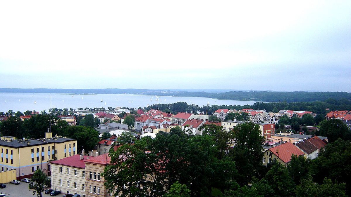 Na straganach w Giżycku Labubu kosztuje ok. 100 zł