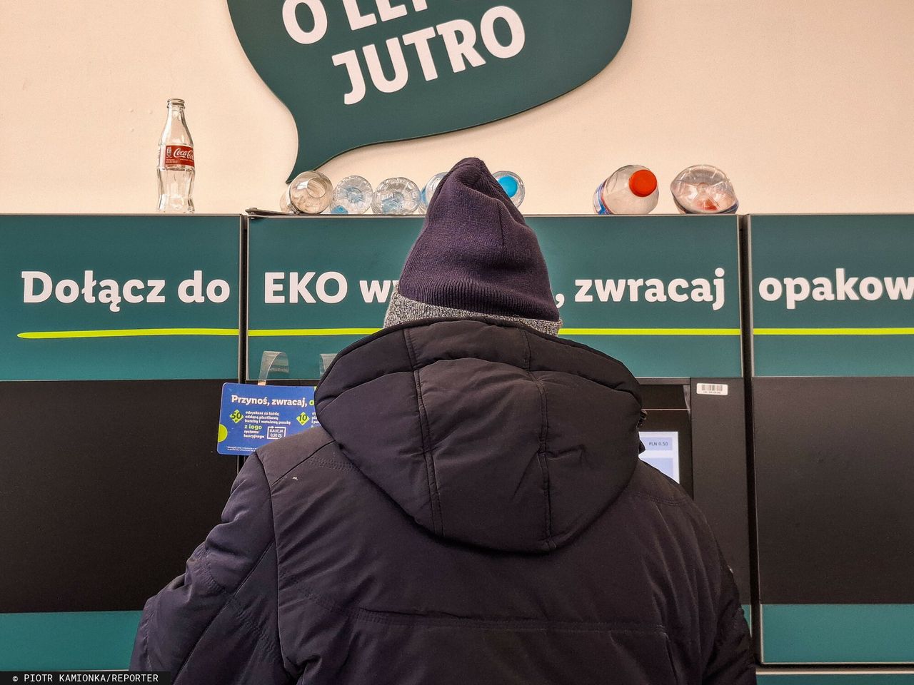 Poszliśmy sprawdzić butelkomaty. "Zgniecione nie chcą wchodzić"