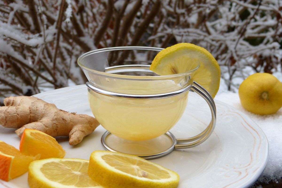 Dziennikarka postanowiła zrezygnować z kawy na rzecz imbirowych szotów