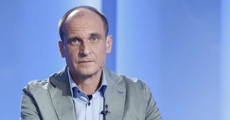"Za co się sprzedałeś?". Paweł Kukiz przerywa milczenie i odpowiada