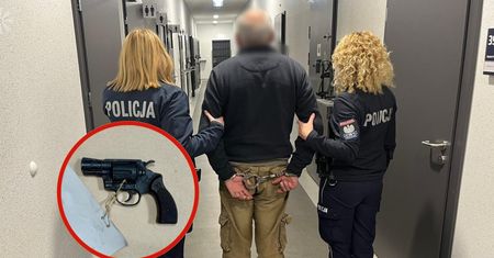Groźby, zniszczony samochód i nielegalna broń. 61-latek trafił do aresztu