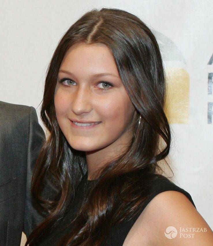 Bella Hadid przed operacją plastyczną nosa w 2010 roku (fot. ONS)