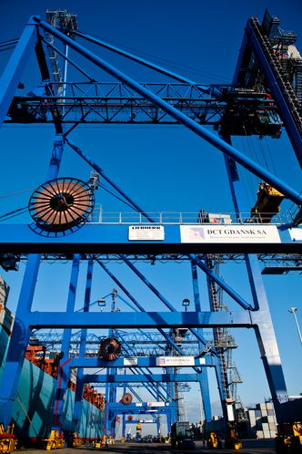 DCT Gdańsk przyjmuje 400 kontenerowców rocznie. Morawiecki widzi w nim "serce gospodarki"