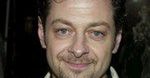 Andy Serkis jako Bono i Shane MacGowan