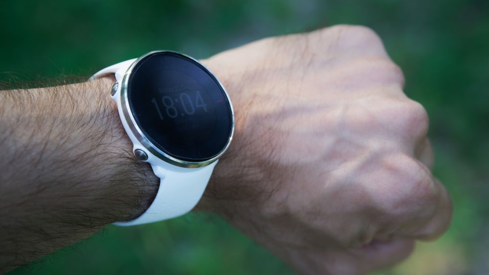 Dzwoń z nadgarstka. Dobrej jakości smartwatche już od 150 zł 1