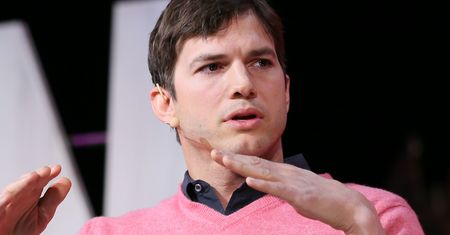 Ashton Kutcher przez rok ukrywał, że choruje. Stracił wzrok i słuch