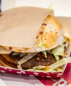 Ile kosztuje Burger Drwala? Kultowa kanapka już dostępna