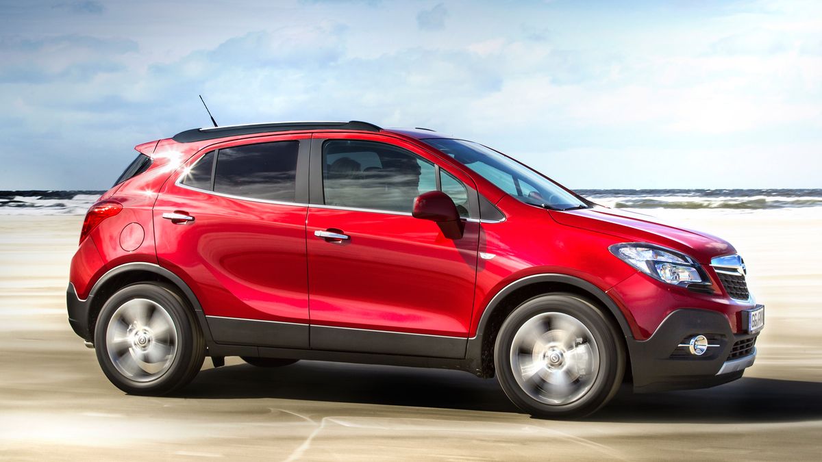 Opel Mokka to typowy crossover, bo zupełnie nie nadaje się do jazdy po bezdrożach, za to świetnie spisuje się w mieście i na trasie.